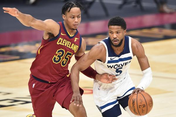 SUSPENDOVANA ZVEZDA MINESOTE! Pretnje pištoljem i posedovanje marihuane, koštaće ga karijere