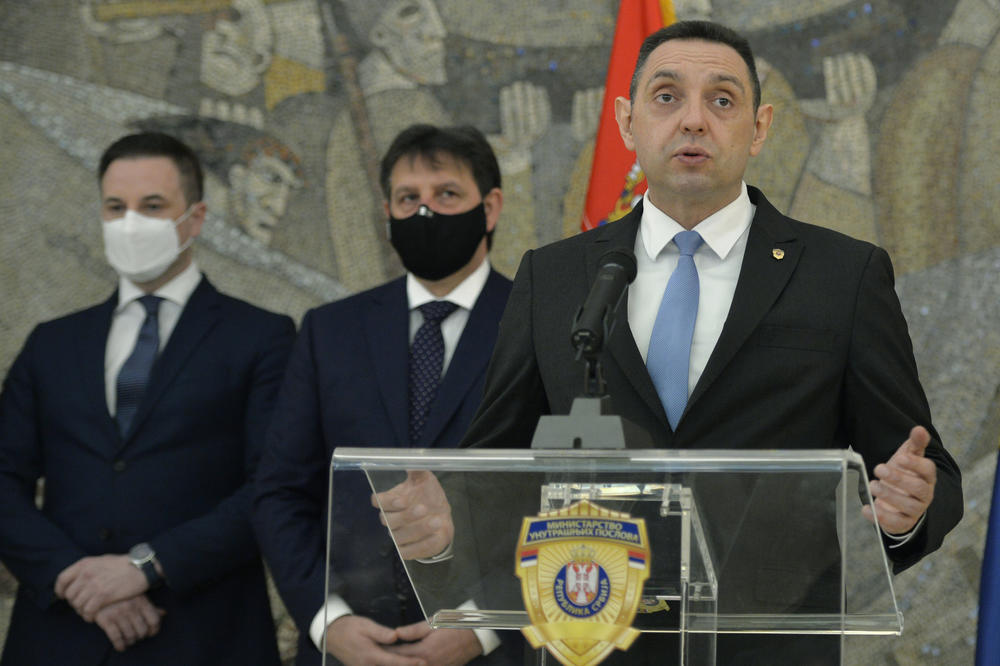 MINISTAR UNUTRAŠNJIH POSLOVA PORUČIO: Naš zadatak je jasan - iskoreniti SPORTSKU MAFIJU!