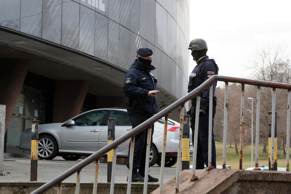 BIVŠA ČUMETOVA ŽENA U VEZI SA KARAPANDŽIĆEM? Povezuje se sa Nevoljinom desnom rukom!