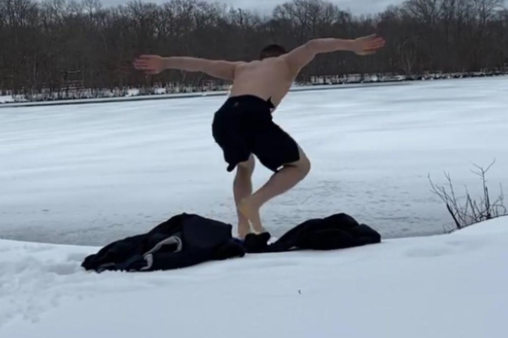 KOJA BUDALA! BORAC SE BACIO NA GLAVU U ZALEĐENO JEZERO: Krv mu je liptala niz lice! Osećao sam kako mi koža otpada!