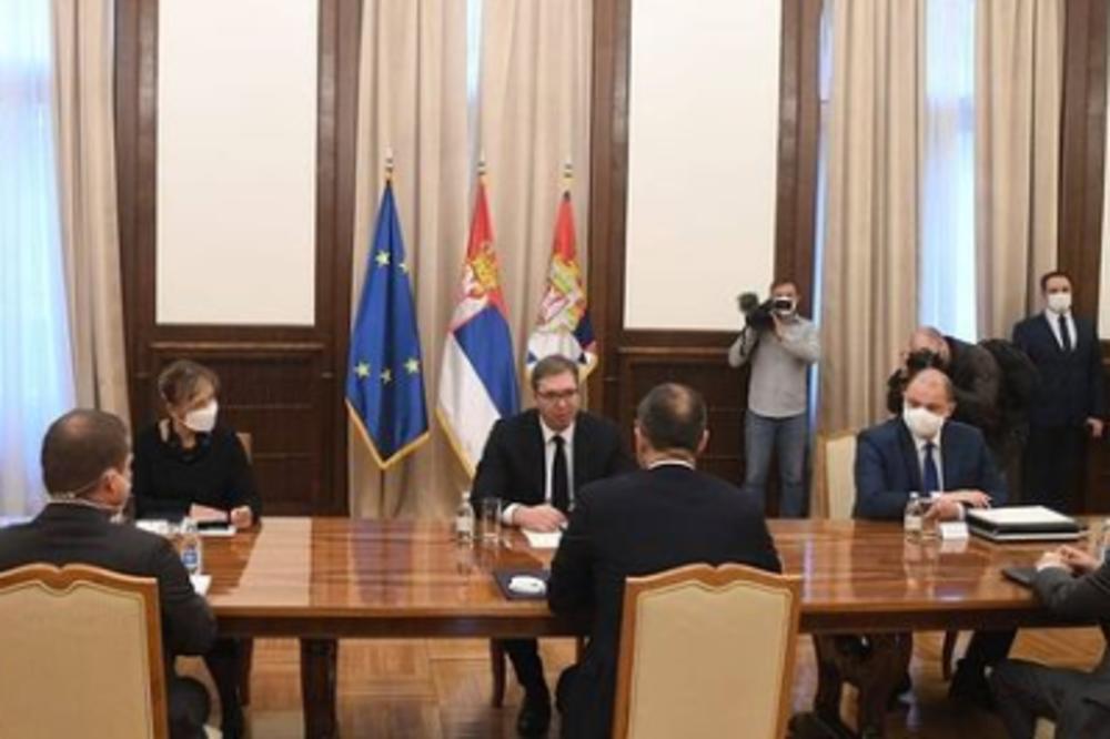VUČIĆ SA FABRICIJEM: Predsednik se sastao sa ambasadorom EU u Srbiji! (FOTO)