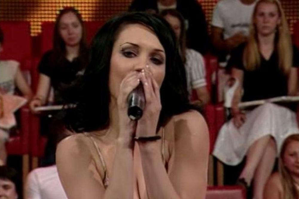 SKANDAL JOJ JE UNIŠTIO KARIJERU KADA JE BILA NAJTRAŽENIJA: Snimak su imali svi u telefonu, a to ju je DOTUKLO!