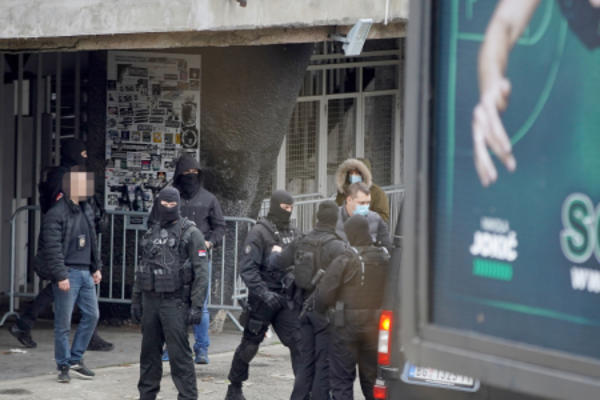 DANAS JE UHAPŠEN U VELIKOJ POLICIJSKOJ AKCIJI, A BIO JE VERENIK SRPSKE STARLETE: Redovno ga je posećivala u ZATVORU