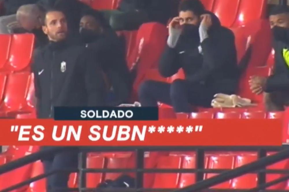 TI SI KLOVN, DEBIL! Napadač i trener Barselone ponovo u žestokom sukobu, kamere i mikrofoni sve zabeležili! (VIDEO)