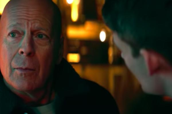 BRUS VILIS JE PENZIONISANI GENERAL KOJI SPREČAVA MEĐUZVEZDANI RAT: Opaka SVEMIRSKA akcija stiže u BIOSKOPE (VIDEO)