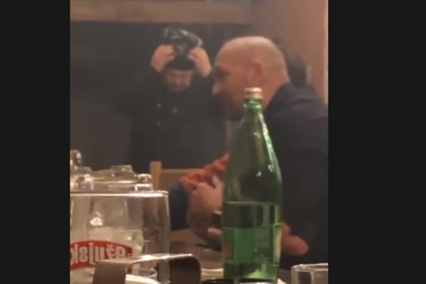 SKANDAL U HRVATSKOJ: Sudije pevaju i piju sa kontroverznim biznismenom, a on se brani na NEVEROVATAN NAČIN! (VIDEO)