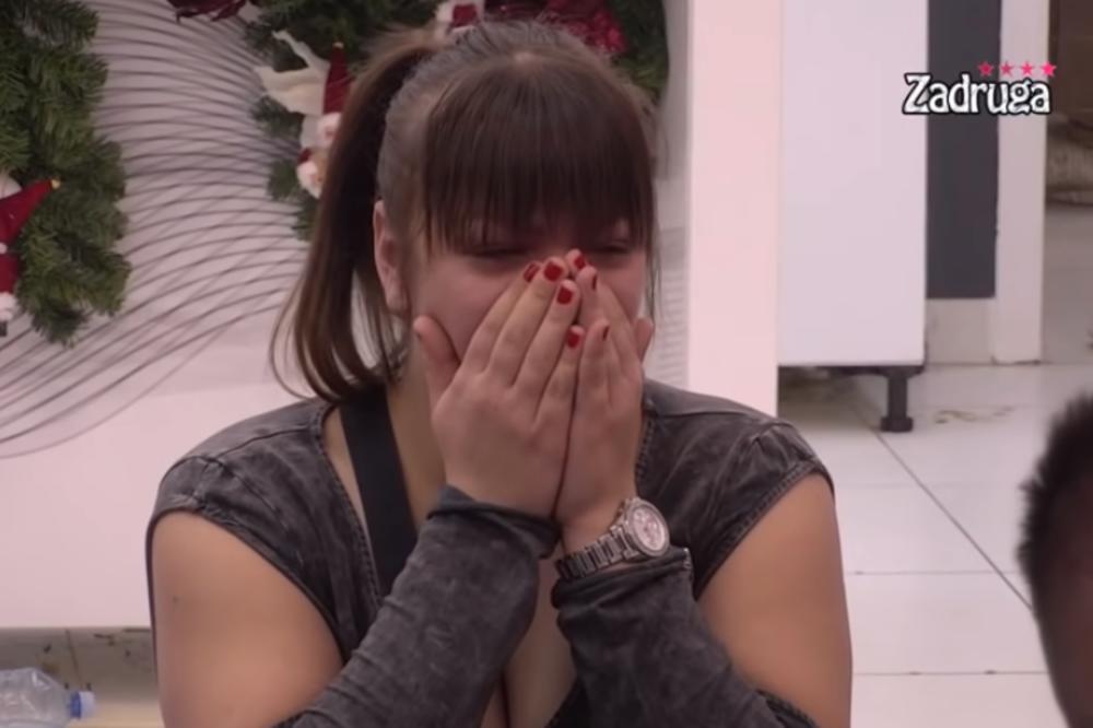 SESTRE MILJANE KULIĆ SU PRAVE BOMBE! Dok je ona u rijalitiju, tetke izvele Željka na RUČAK, uživa pored njih!