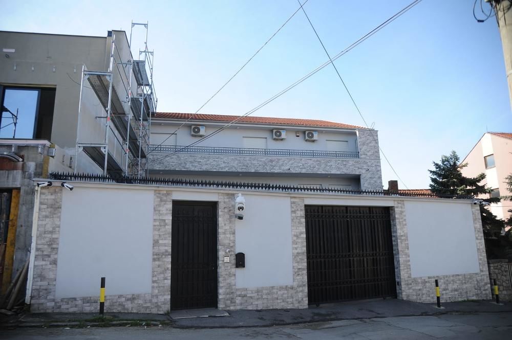 Velja Nevolja, Vila, Vila Velje nevolje