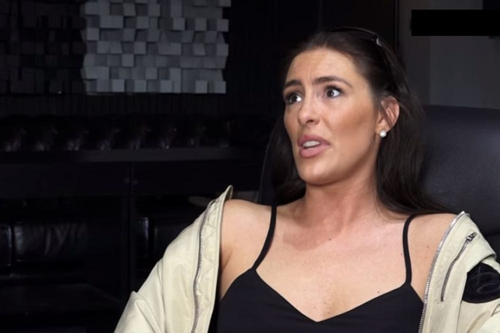 ZA PEVAČICU SENIDAH MNOGI KAŽU DA JE SVETSKA LEPOTICA, A NJENA PRAVA SLIKA BUKNULA: Da li je realno da je ona?!