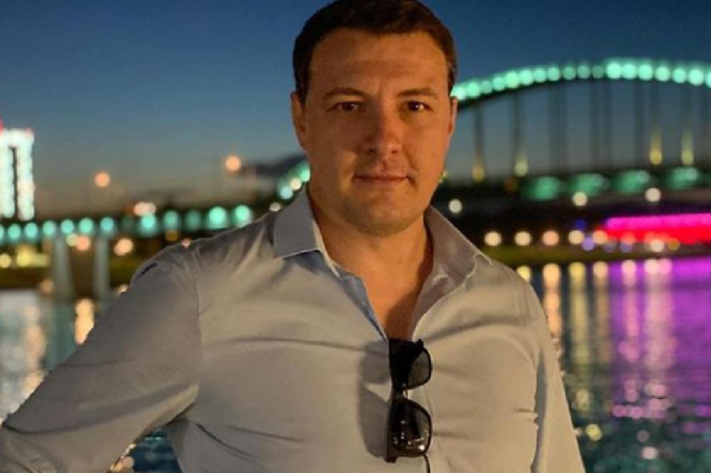 SVI ZNAMO OPASNOG KOMARCA IZ "IGRE SUDBINE", ALI INTERNET GORI ZBOG NJEGOVE SESTRE: Neverovatna lepotica! (FOTO)