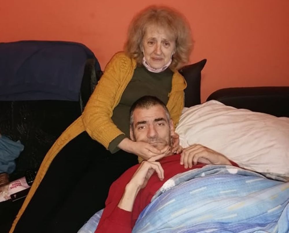 Samohrana majka, Bolesna deca