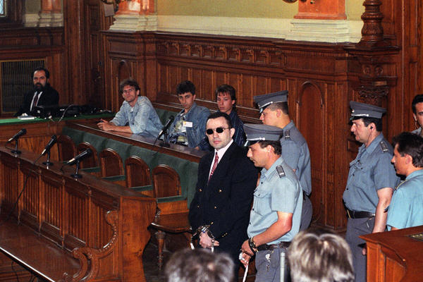 MONSTRUM MAGDA JE ZA 15 SEKUNDI U LANCIMA USPEO DA URADI STVAR O KOJOJ SE I DANAS PRIČA: Policajci ostali bez REČI!