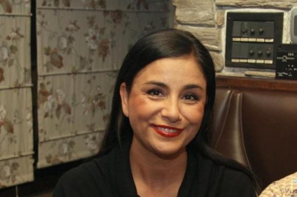 PEVAČICA JAVNO PRIZNALA DA JE BILA LJUBAVNICA! FUDBALER ČIJE IME ODLIČNO ZNATE VARAO JE ŽENU SA NJOM: Danas se KAJE