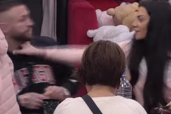 PAO ŠAMAR! Tara i Ša u nikad većoj svađi, pljuštale najgnusnije uvrede, a onda i FIZIČKI KONTAKT!