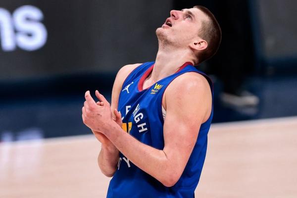 JOKIĆ JE SADA PETI FAVORIT ZA MVP SEZONE: Srpski centar je prema poslednjem preseku NBA lige pao za dva mesta!