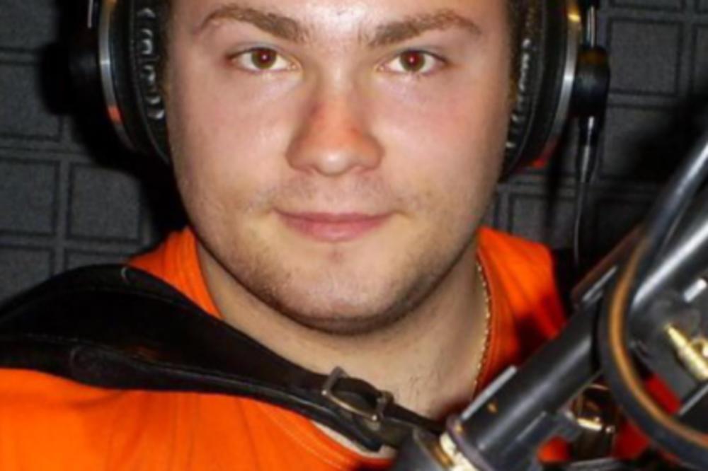 NEKADA BIO BUCKO I SPAVAO SA BAKA ŽIVKOM U DNEVNOJ SOBI, A DANAS PUN KAO BROD: Poznati Srbin se toga NE STIDI