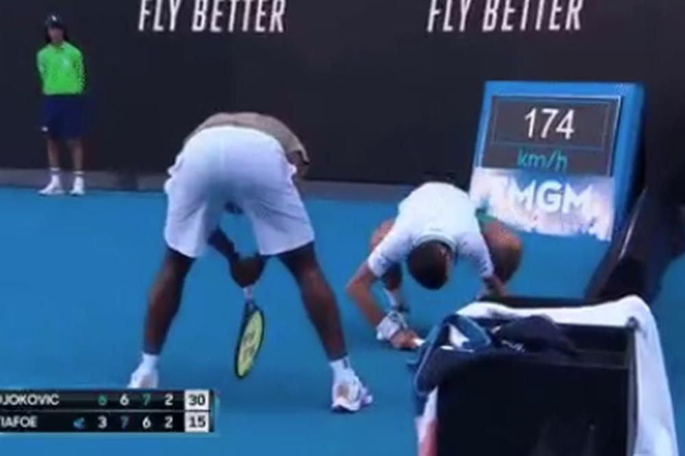 TRIK AMERIKANCA KOJIM JE POKUŠAO DA POREMETI NOVAKA: Tijafo naterao Đokovića da zajedno traže nešto usred meča!