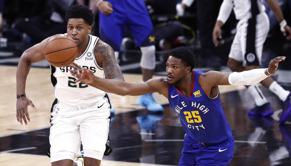 Malik Bizli (desno) u dresu Denver Nagetsa