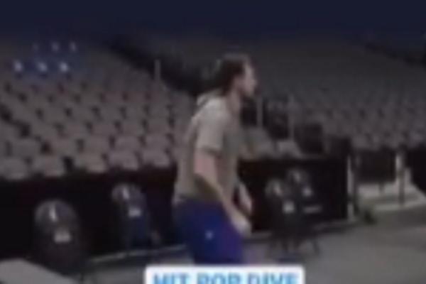 HIT ANE NIKOLIĆ TREŠTAO SA ZVUČNIKA U NBA LIGI: Košarkaški superstar odlepio zbog pesme naše zvezde! (VIDEO)