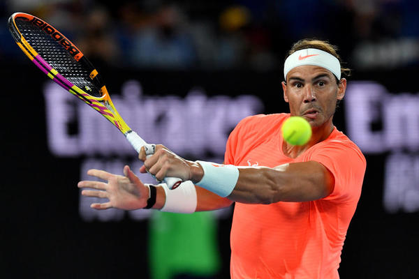 NADAL LAGANO DO 3. KOLA: Špancu veći problem pravila plavuša sa tribina nego Amerikanac na terenu!