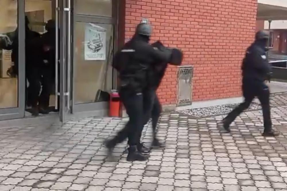 POJAVIO SE SNIMAK HAPŠENJA ŠKALJARACA! Roganović, Sjekloća i Kršić biće proterani iz BiH (VIDEO)