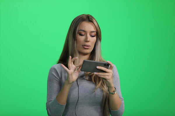 TEA TAIROVIĆ POKAZALA TELO KOJE VREDI MILIONE: Obline potpuno savršene, a VRELA POZA vrelija od leta!