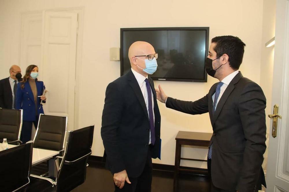 VUČEVIĆ: Izgradnja deonice brze pruge kroz Novi Sad ide sjajno, i brže nego što je najavljeno!