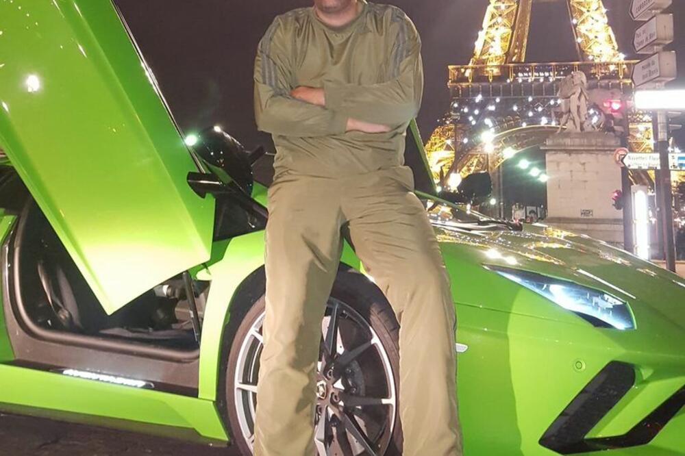 SAHRANJEN ŽESTOK MOMAK IZ KRAGUJEVCA! Na mestu gde je izrešetan neko je palio sveće