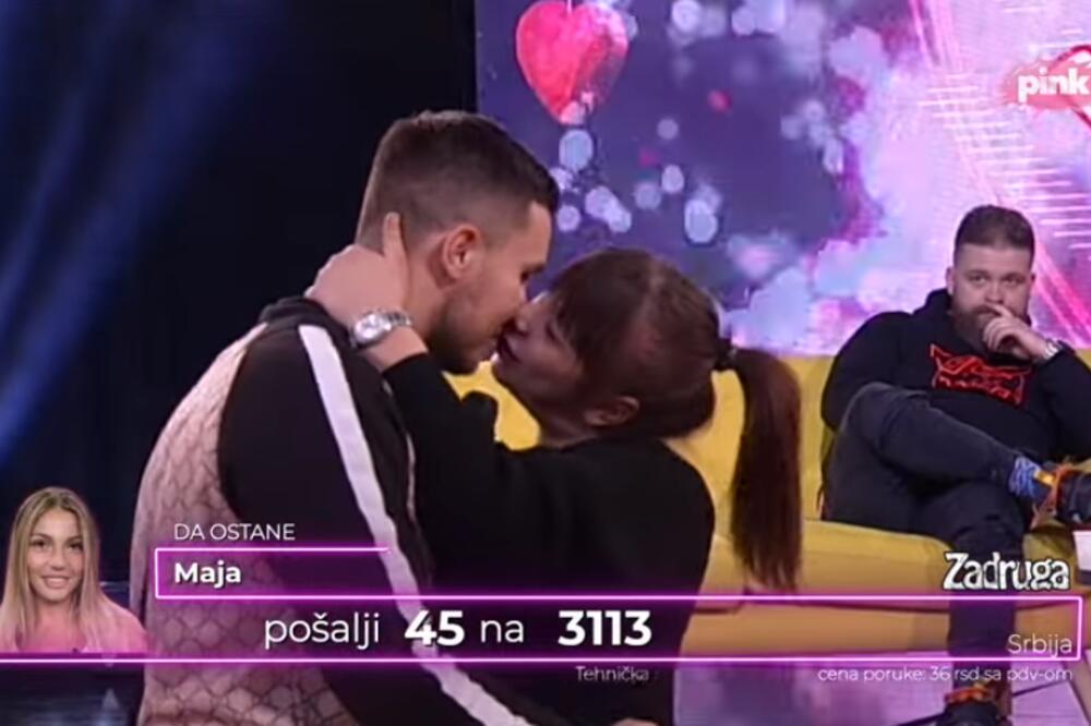 JAVNO PAO POLJUBAC! MILJANA I DANIJEL U NALETU STRASTI: Čvrsto se zagrejali, PA SVE RASPAMETILI SVOJOM POŽUDOM!