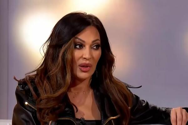 CECA RAŽNATOVIĆ NOVOM FOTOGRAFIJOM RASPAMETILA INTERNET: Javnost ispratila svaki detalj, komentari samo PRŠTE!