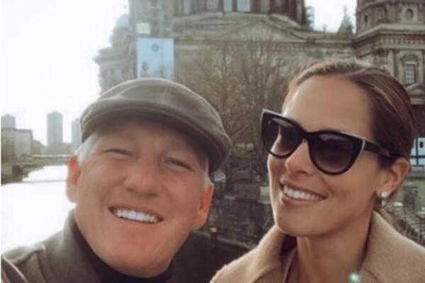 ANA IVANOVIĆ SE JAVNO OBRATILA BASTIJANU ŠVAJNŠTAJGERU: Poslala mu VAŽNU I JAKU PORUKU, svi iščitavali iznova!