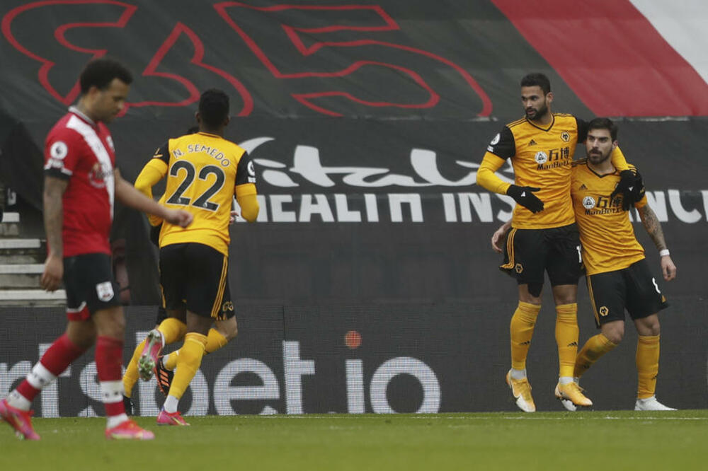 SAUTEMPTON POVEO ALI NA KRAJU SLAVIO VULVERHEMPTON: Vukovi preokrenuli za svega 13 minuta!