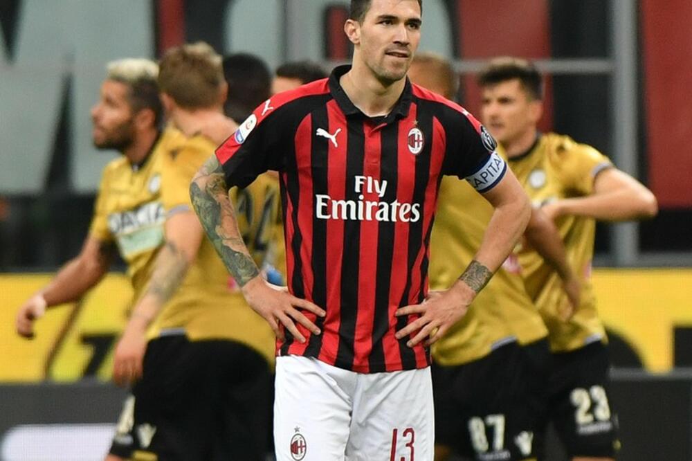 KAPITEN MILANA PRED DOLAZAK U BEOGRAD: Izazov na stadionu Crvene zvezde će biti lek da zaboravimo poraz od Specije!