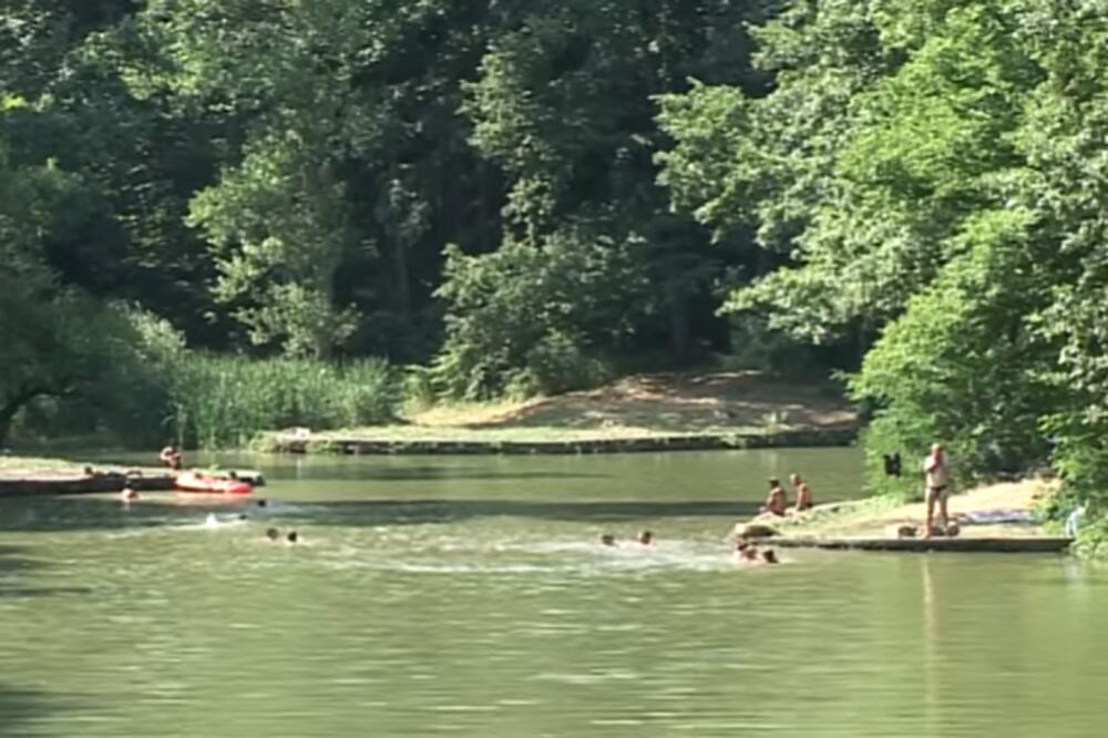 POČELO JE ČIŠĆENJE BEOGRADSKIH JEZERA: Trešnja je već prošla proces, ali ostaje još 11 jezera!