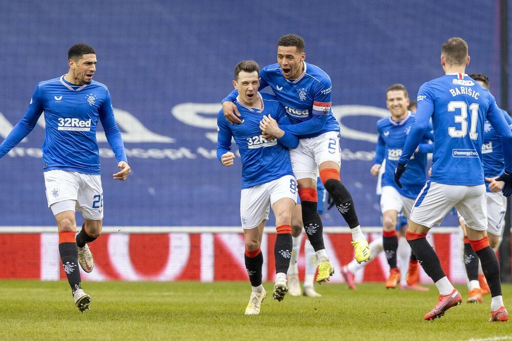 RENDŽERS POKREĆE ISTRAGU PROTIV SVOJIH FUDBALERA: Uhvaćeni na korona žurci!