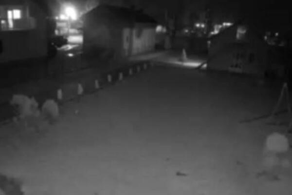 POJAVIO SE SNIMAK NEVIĐENE AKCIJE! Razbojnici iz audija u pokretu pucali na policiju nedaleko od Vrnjačke Banje