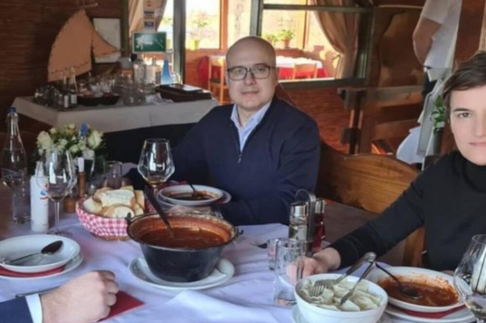 RADNI RUČAK: Vučić objavio fotografiju sa premijerkom i gradonačelnikom Novog Sada! (FOTO)