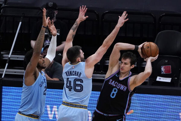 BJELICA SE EMOTIVNOM PORUKOM OPROSTIO OD KLUBA: Hvala Kingsima na ovom putovanju, zauvek sam vam zahvlan!