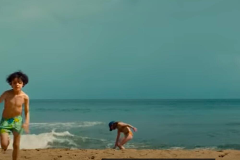 PLAŽA NA KOJOJ TURISTI STARE I UMIRU U JEDNOM DANU: Stigao je NAJLUĐI triler godine (VIDEO)