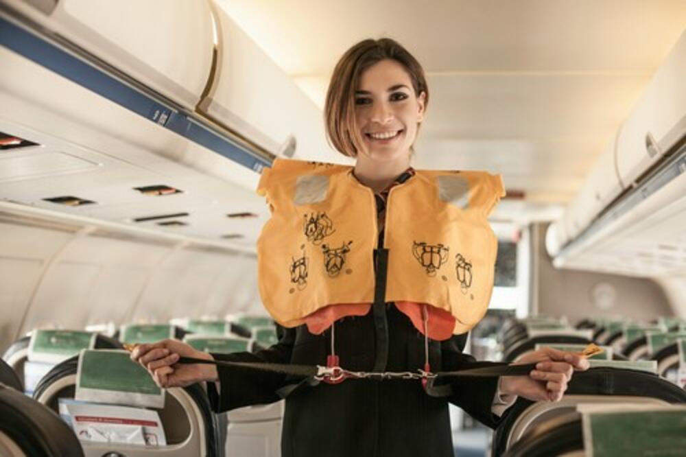 STJUARDESA OTKRILA ŠTA RUČNI PRTLJAG GOVORI O VAMA: Od VIP osoba do prosečnih turista - 1 su NAJKRITIČNIJI