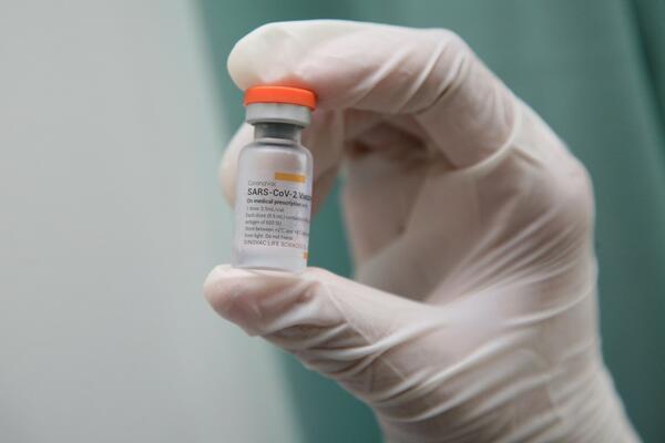 ISTRAŽIVAČI SU OBJAVILI NOVE VESTI KOJE SE TIČU VAKCINE: Jako bitna informacija od krucijalnog značaja