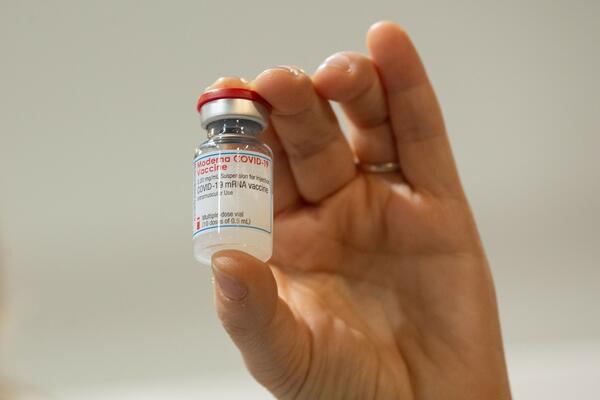 MODERNA NAJAVILA NEŠTO NOVO: Vakcina protiv GRIPA i KORONE!