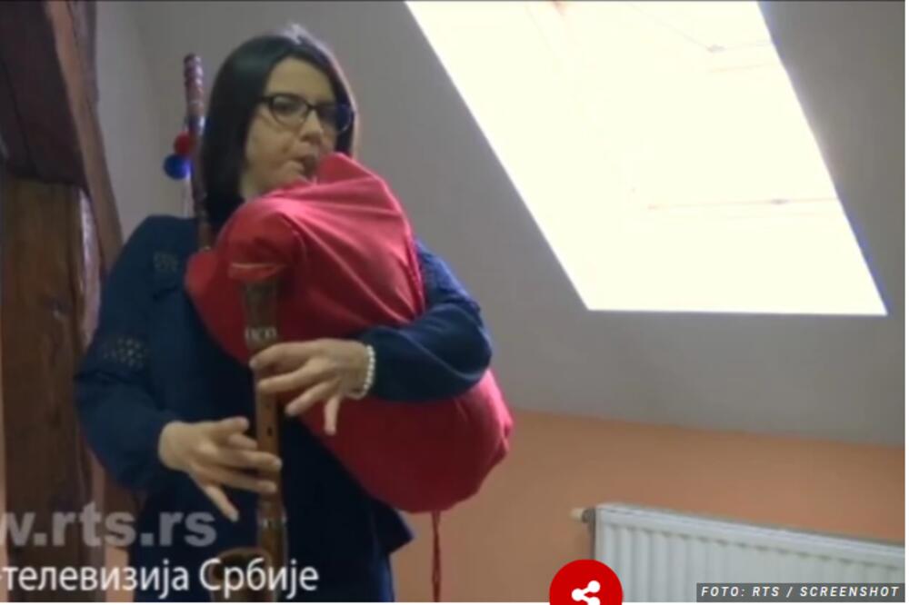 STANISLAVA JE DOKAZ DA GAJDE NISU SAMO ZA MUŠKARCE! Mlada gajdašica je prava atrakcija kada izađe na scenu!