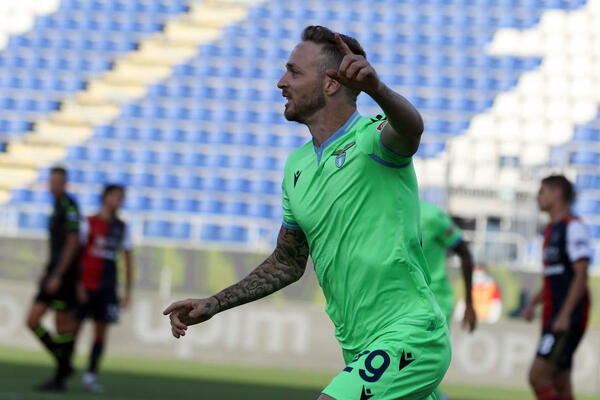 SUSPENDOVAN ZBOG BOGOHULJENJA: Fudbaler Lacija će odmarati jednu utakmicu!