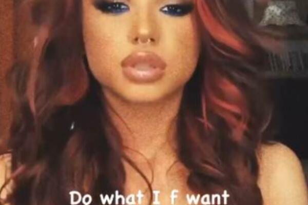 NAKON RASKIDA SA VOJAŽOM, BRESKVICA NE LIČI NA SEBE: Internet gori zbog njenih PROVOKATIVNIH FOTKI, svi FRAPIRANI!