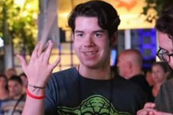 SINOĆ NESTAO JOVAN CVETKOVIĆ (18): Porodica moli da se HITNO JAVE svi koji imaju informaciju o mladiću!