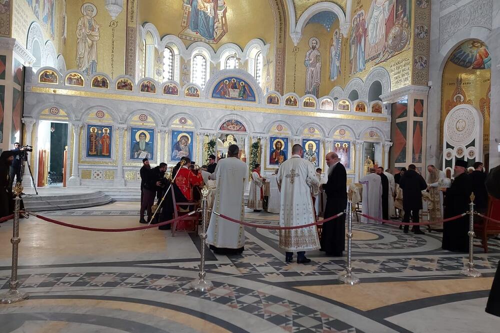 VLADIKE ĆE IMATI ŠEST I PO SATI ZA GLASANJE: Posle izbora večera u Patrijaršiji u 19 sati