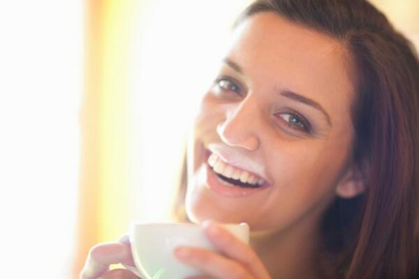 NAMOČILA JE NA KRPU BIKARBONU I LUK, NAMAZALA ISPOD NOSA I LEGLA SPAVATI: Kada je ujutru ustala NIJE MOGLA VEROVATI