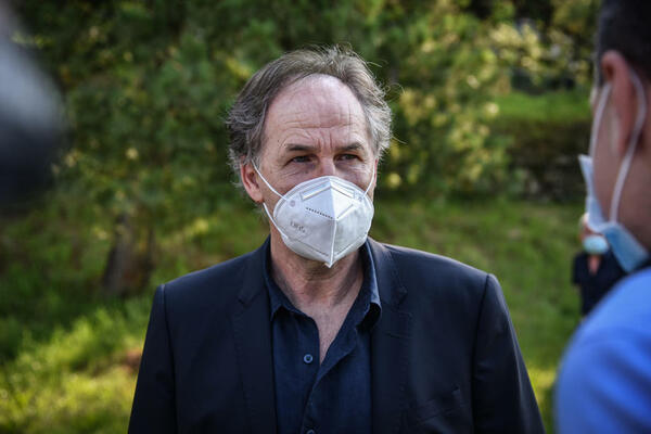 BAREZI SE PRISETIO MARAKANE I DUELA IZ 1988. GODINE, PA PORUČIO: Napred crveno-crni!