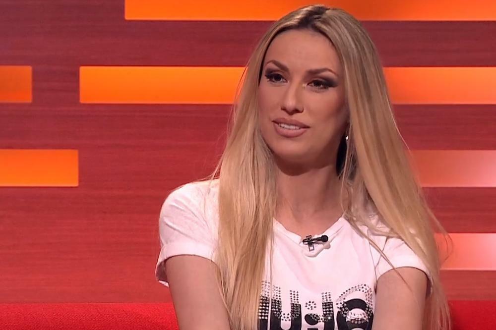 RADA MANOJLOVIĆ SEDI NA DVE STOLICE? Uvek je podržavala Karleušu, a sada je JAVNO stala na stranu Vanje Knežević!